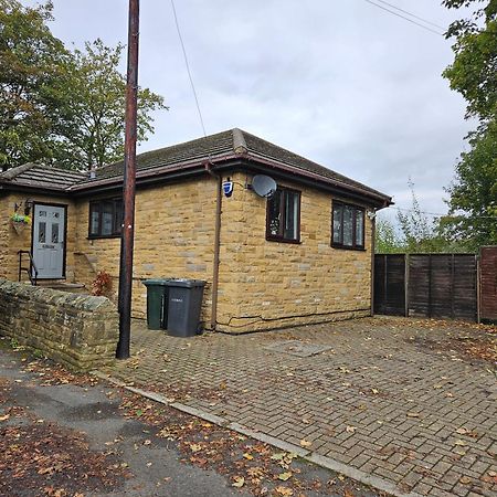 Lister Park Bradford 2Bed Detached Cottage House Parking Cinema Screen Games Room Exterior photo